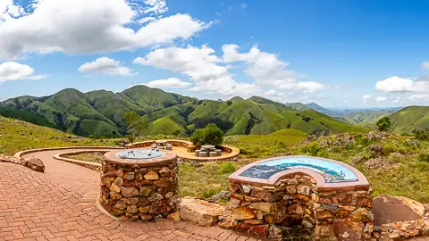 The Makhonjwa Mountains & Barberton Greenstone Belt