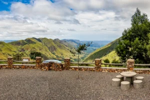 Pillow Lavas & Msauli / Bulembu View