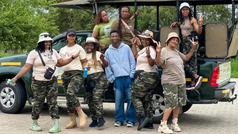 Black Fox Travel Line