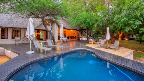 Mvuradona Safari Lodge