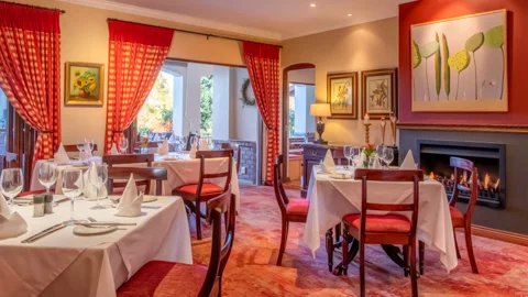 Oliver's Restaurant & Lodge