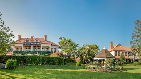 Oliver's Restaurant & Lodge