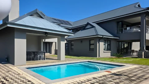 Diamond & Pearl Holiday Home